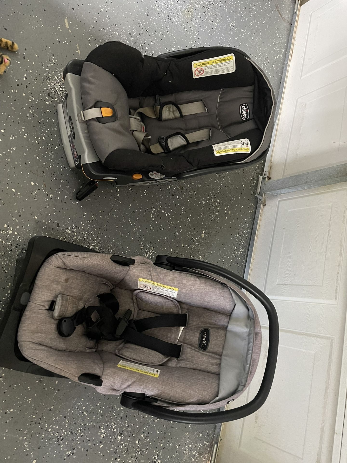 2 Free Car Seats With Base