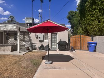 9' Patio umbrella, tilting with stand