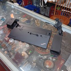 Lenovo ThinkPad Pro Dock W/ Ac Adapter