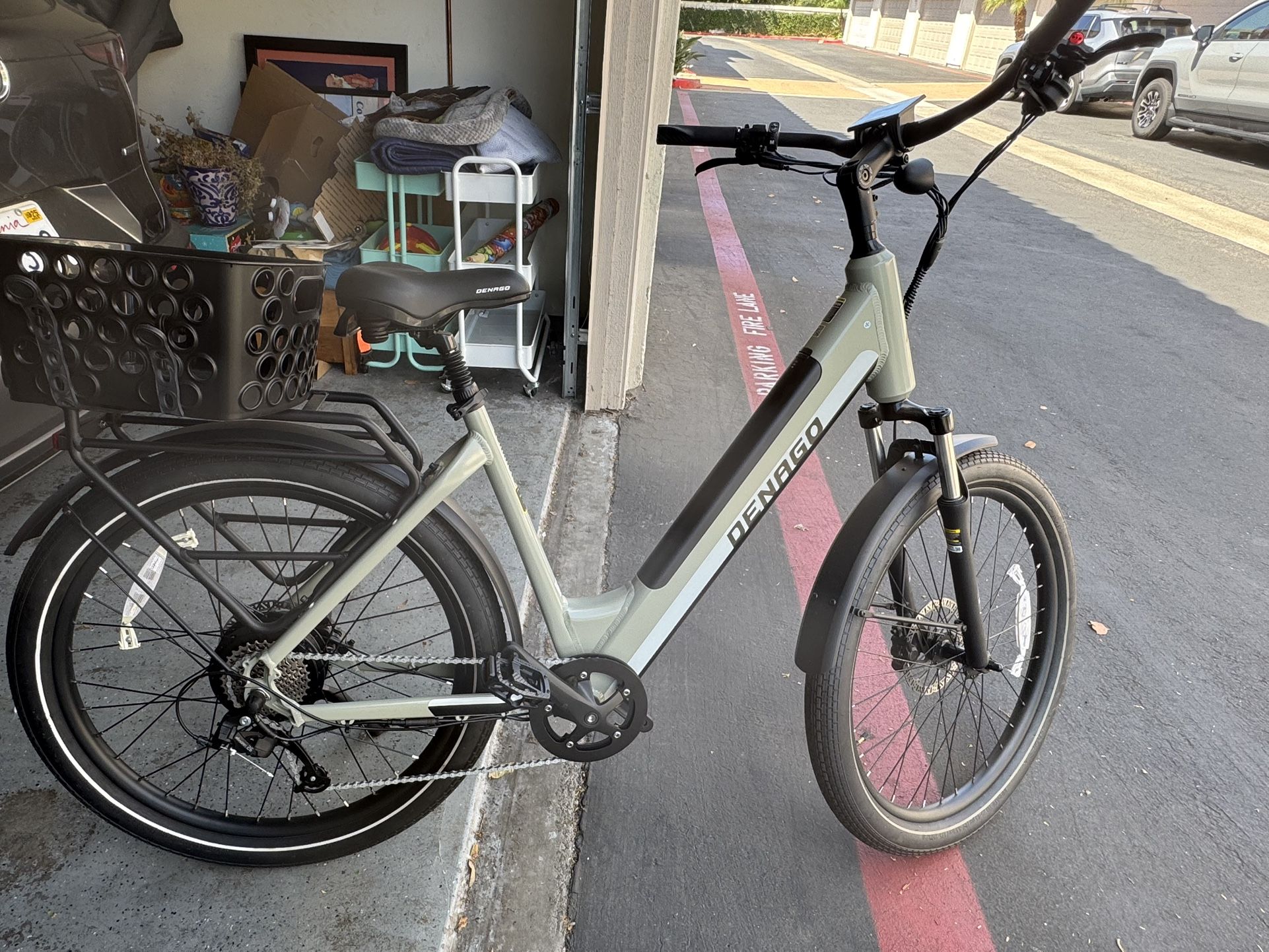 Like New Electric Xl Commuter Bike