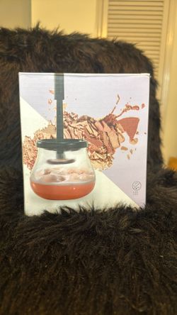 Makeup Brush Cleaner 