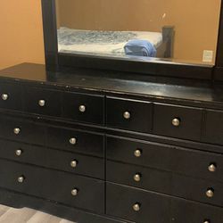 Bedroom Furniture Dressers