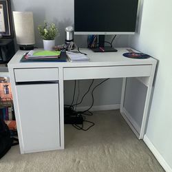 IKEA desk - White With Drawers And Other Storage 