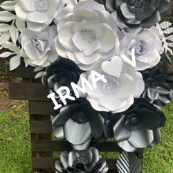 Flores Decorativas Para Cualquier Tipo De Evento Cualquier Color Cualquier Estilo Más Cantidad Mejor Precio.😊🌺🌸🥳