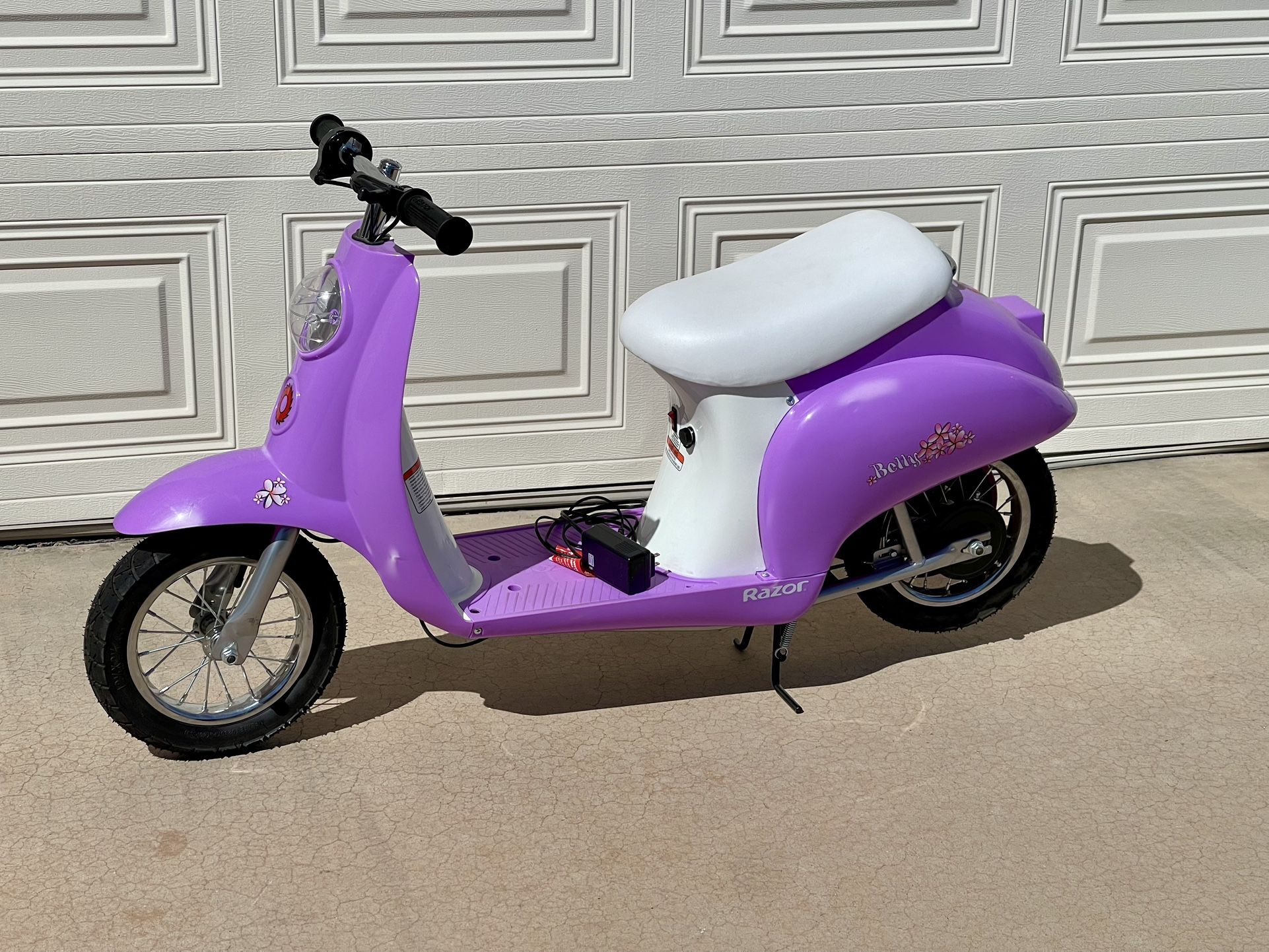 Razor Pocket Mod Miniature Euro-Style Electric Scooter - Betty 12 in.