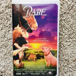 Vintage Antique VHS. “Babe”. Like new condition. Lots of fun for children and adults.
