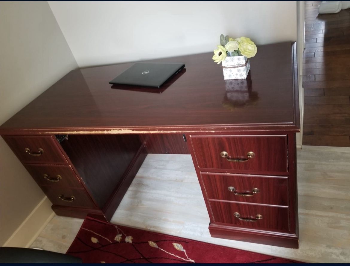 Office desk for sale $20