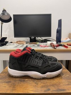 2021 Air Jordan 11 Low IE “Bred” Size 9.5