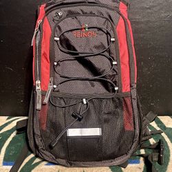 REINOS Hydration Backpack with 2L Bladder. 