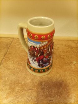 classic 1993 Budweiser Holiday Beer Stein, titled "Hometown Holiday."