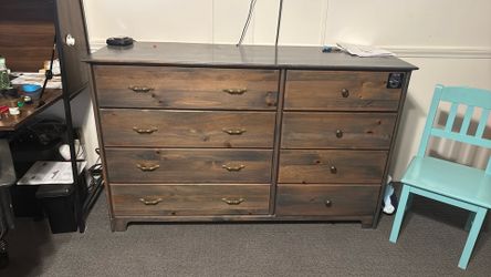 Dresser