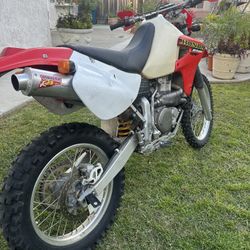 Honda XR650R Dirtbike