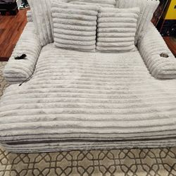 Oversized Movie Room Chair