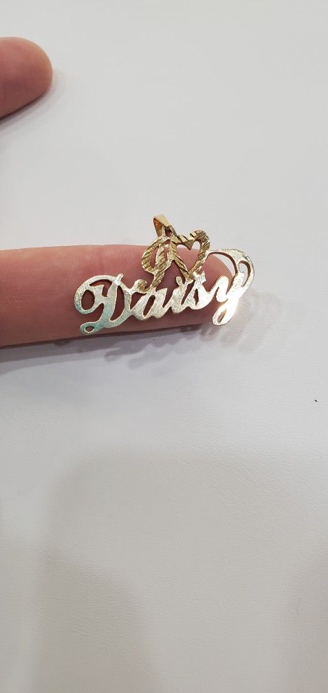 Daisy Name Plate 14k Gold