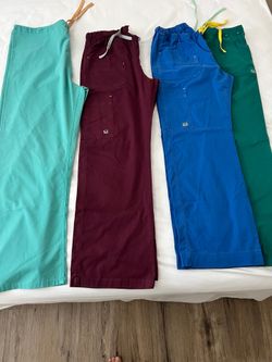 WOMENS SCRUBS / PANTS M