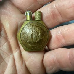Vintage World War Ii Trench, Lighter