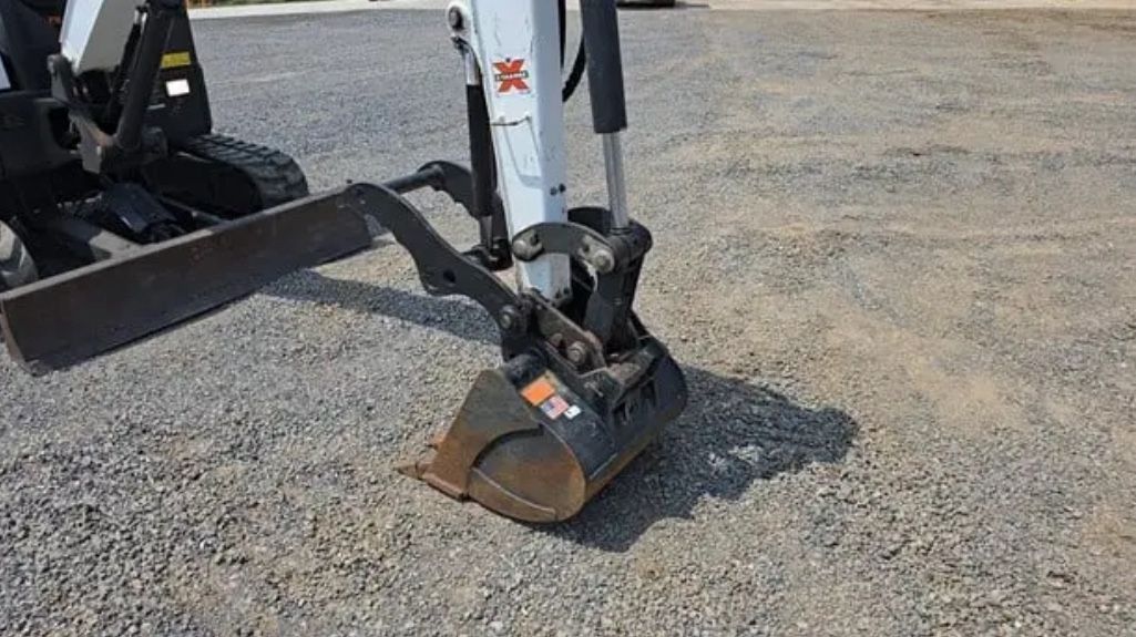 2017 Bobcat E35 Mini Excavator — $29,500 (A Price No One Can Beat / Hydraulic Thumb / Excellent Condition)