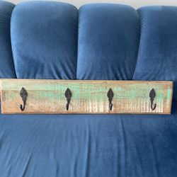 Excellent Condition, Rustic Wood Wall Hanger Rack With Metal Hooks And Turquoise And White Colors
