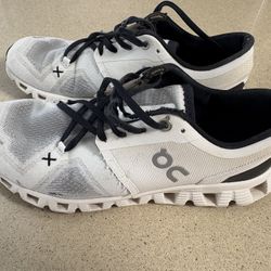 On Cloud Shoes Woman Size 9