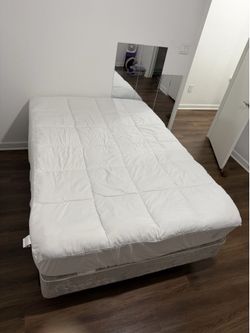 Full size mattress