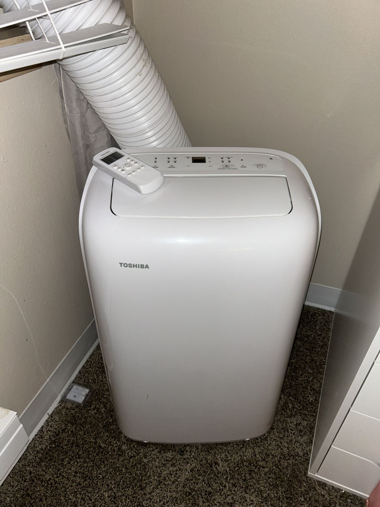 TOSHIBA AC
