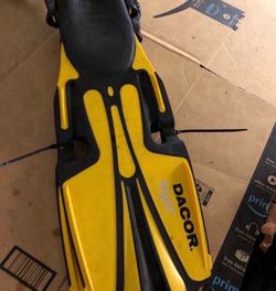 Dacor Tiger Fins Diving Scuba, Black And  Ywllow Size Regular