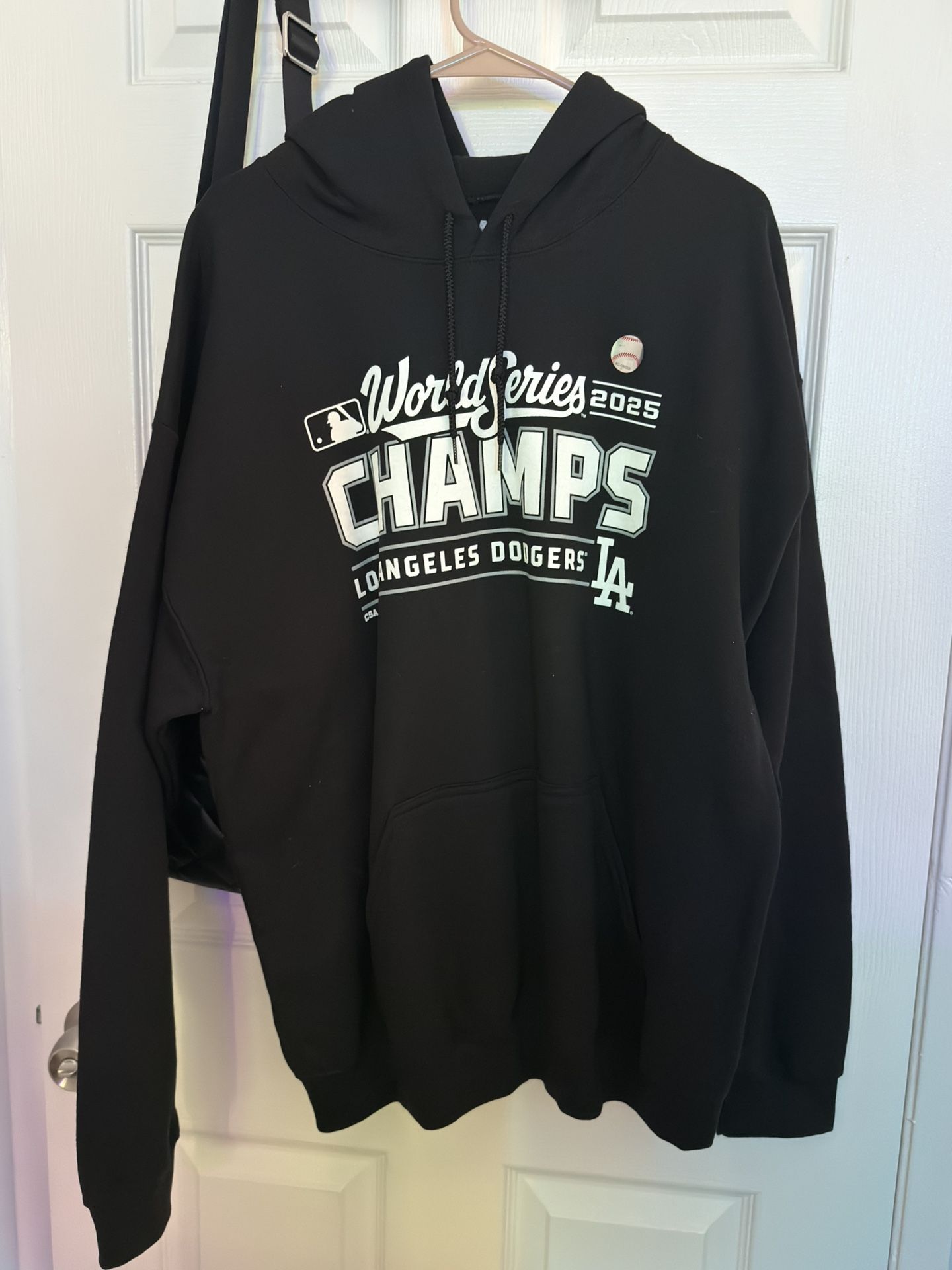 L.A. Dodgers World Series Champions Black Hoodie Size L