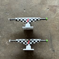 Lightning Skateboard Trucks 