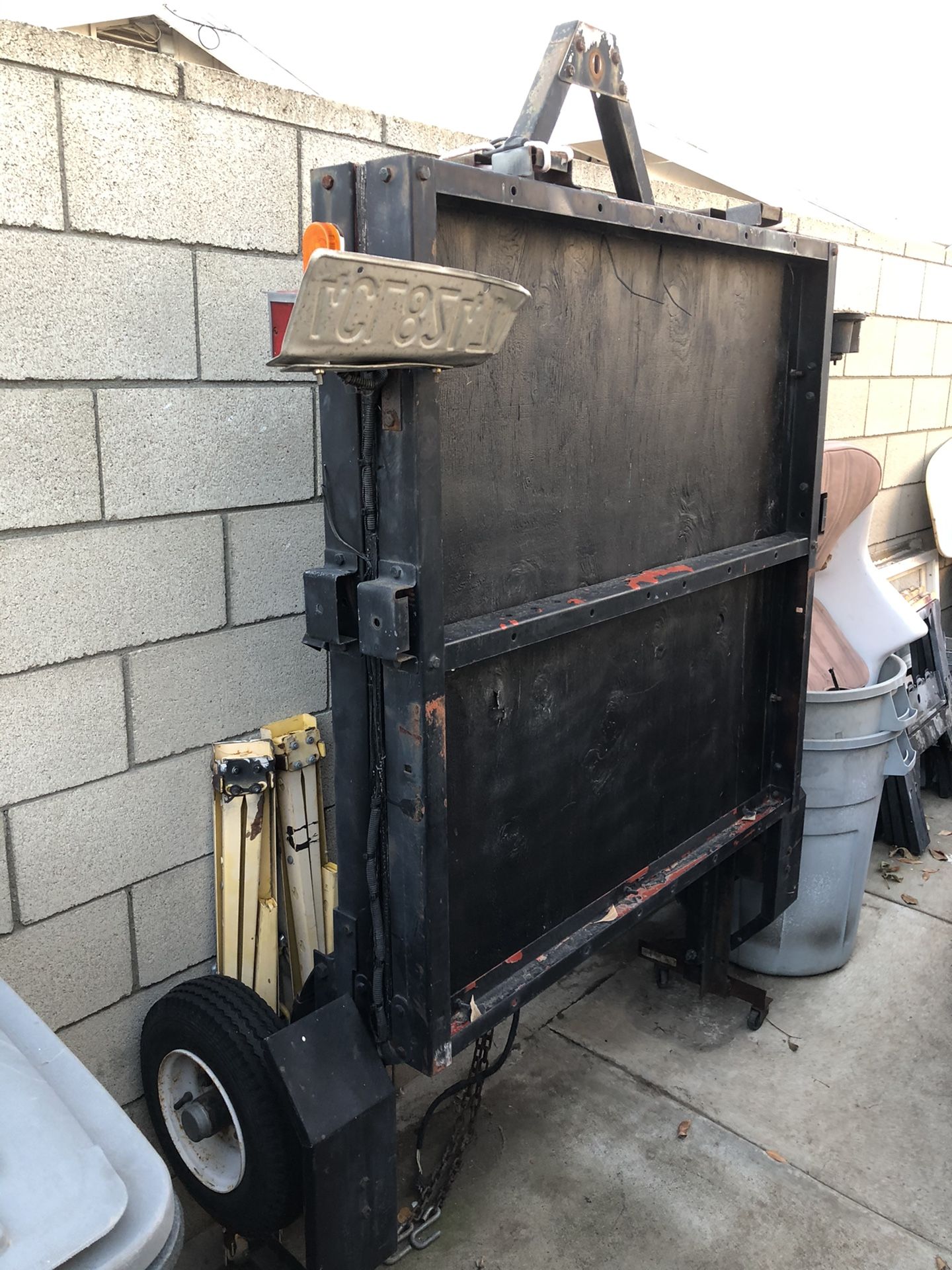 Utility trailer