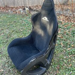 Rocker gaming chair
