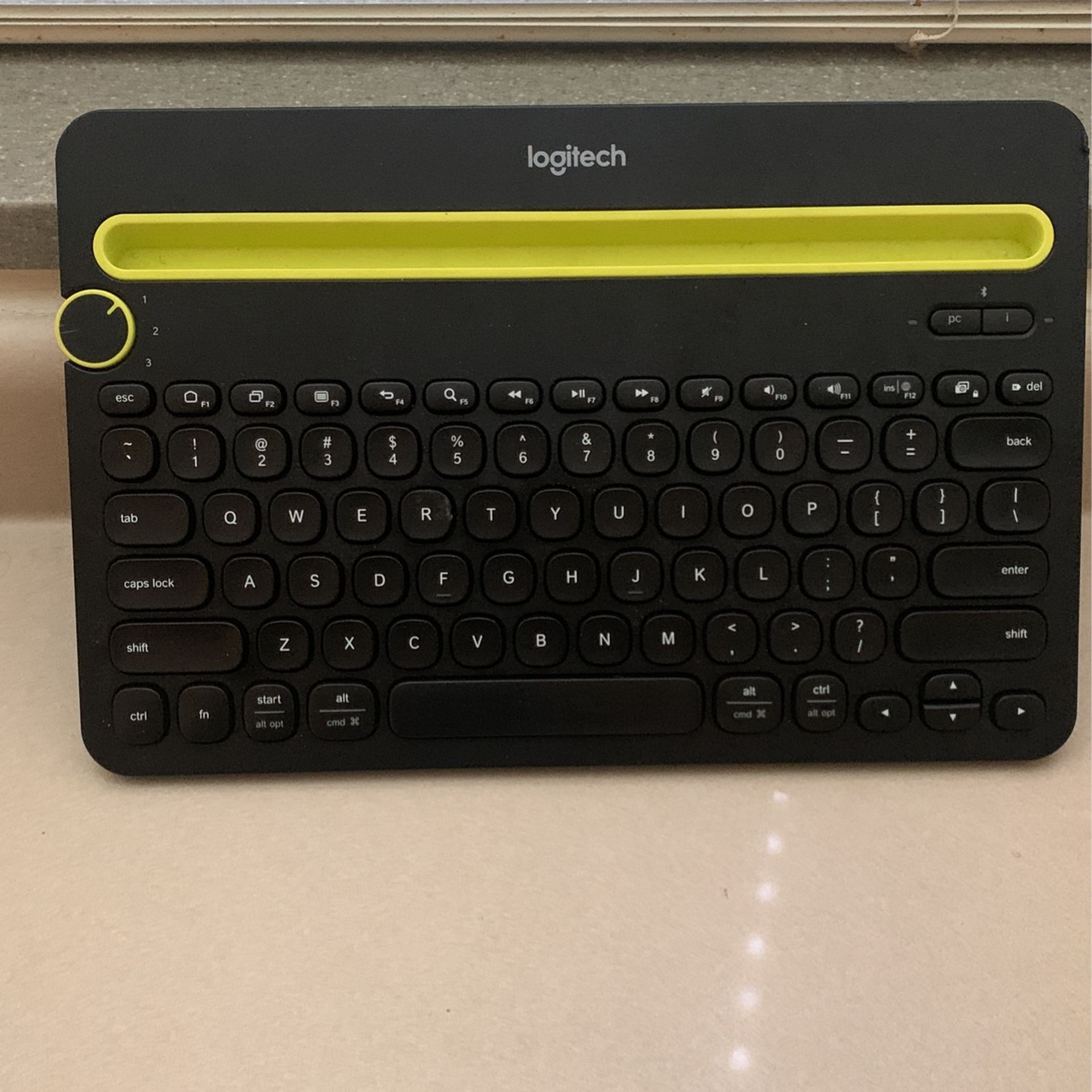 Logitech Wireless Keyboard