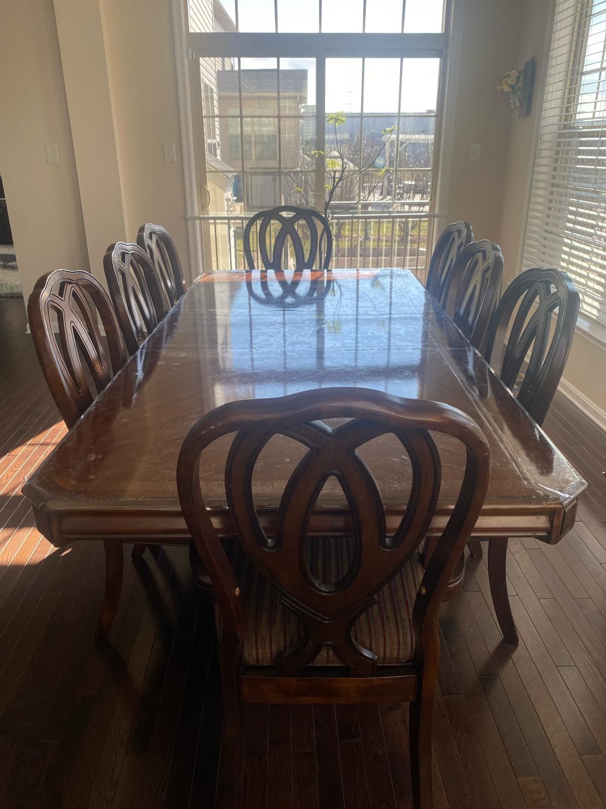 Ashley Pure Wood Dinning Table 6 Or 8 Chair Conversion