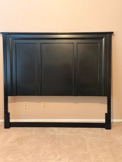 Hardwood Bassett Queen Bed + Chest