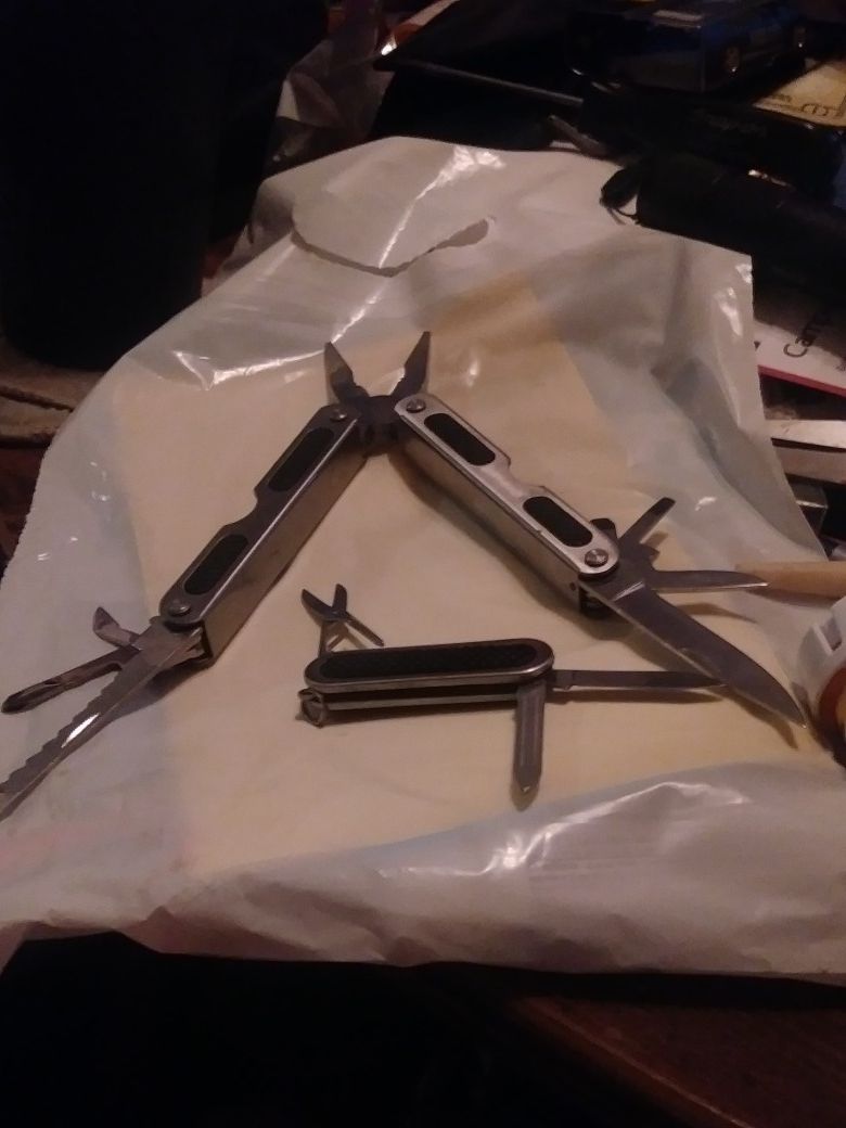 2 UTILITY TOOLS