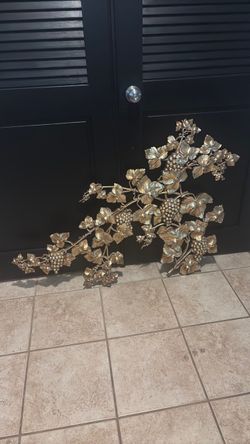 Gold Metal Grapevine Wall Art Sculpture