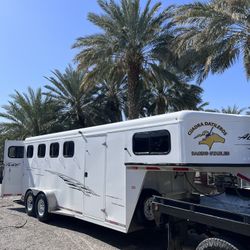 2016 Aluminum Adventure Horse Trailer 