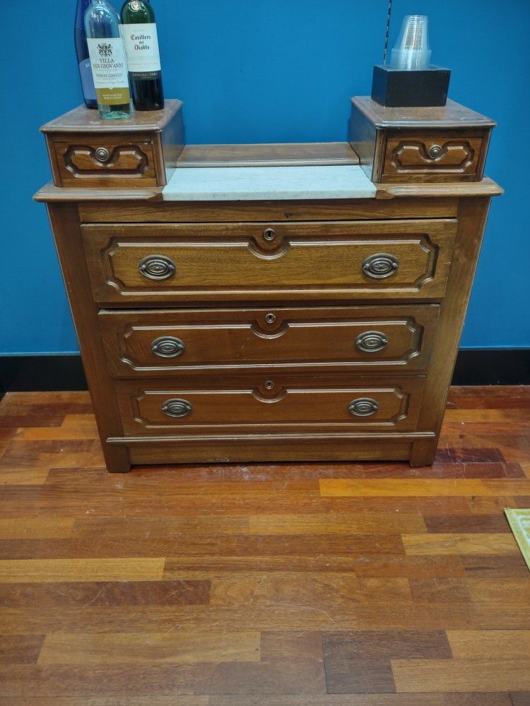 Antique Maple Marble-Top Chest (Circa1880)