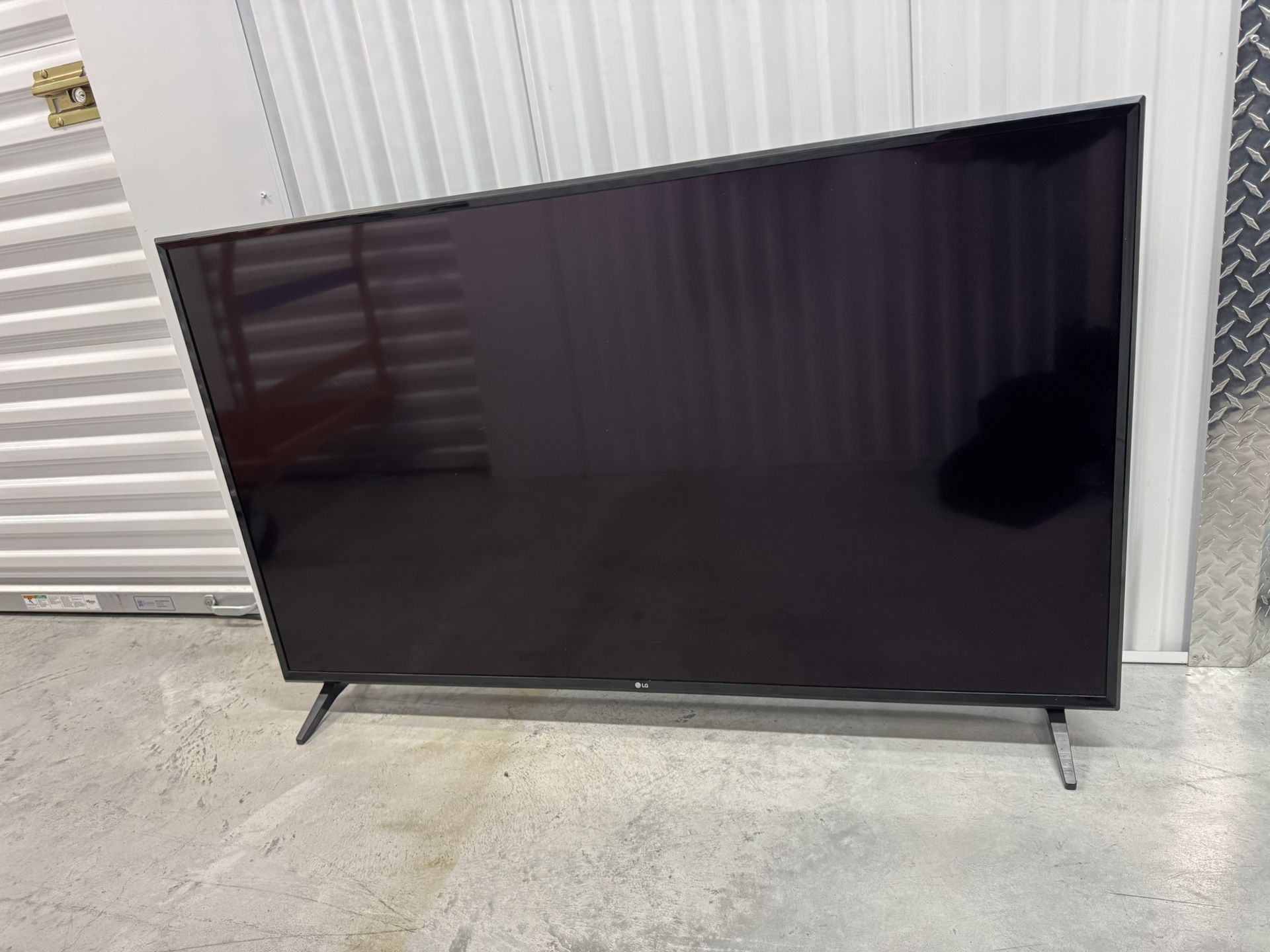 LG 55" UHD LED LCD Smart TV