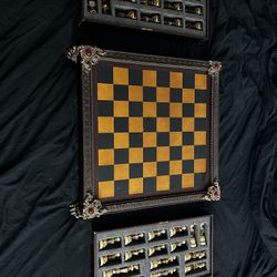 Vintage Amber Chess Set
