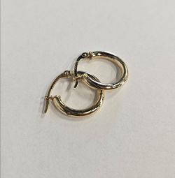 10K Gold Hoop Earrings  .50gms  P818676-S3