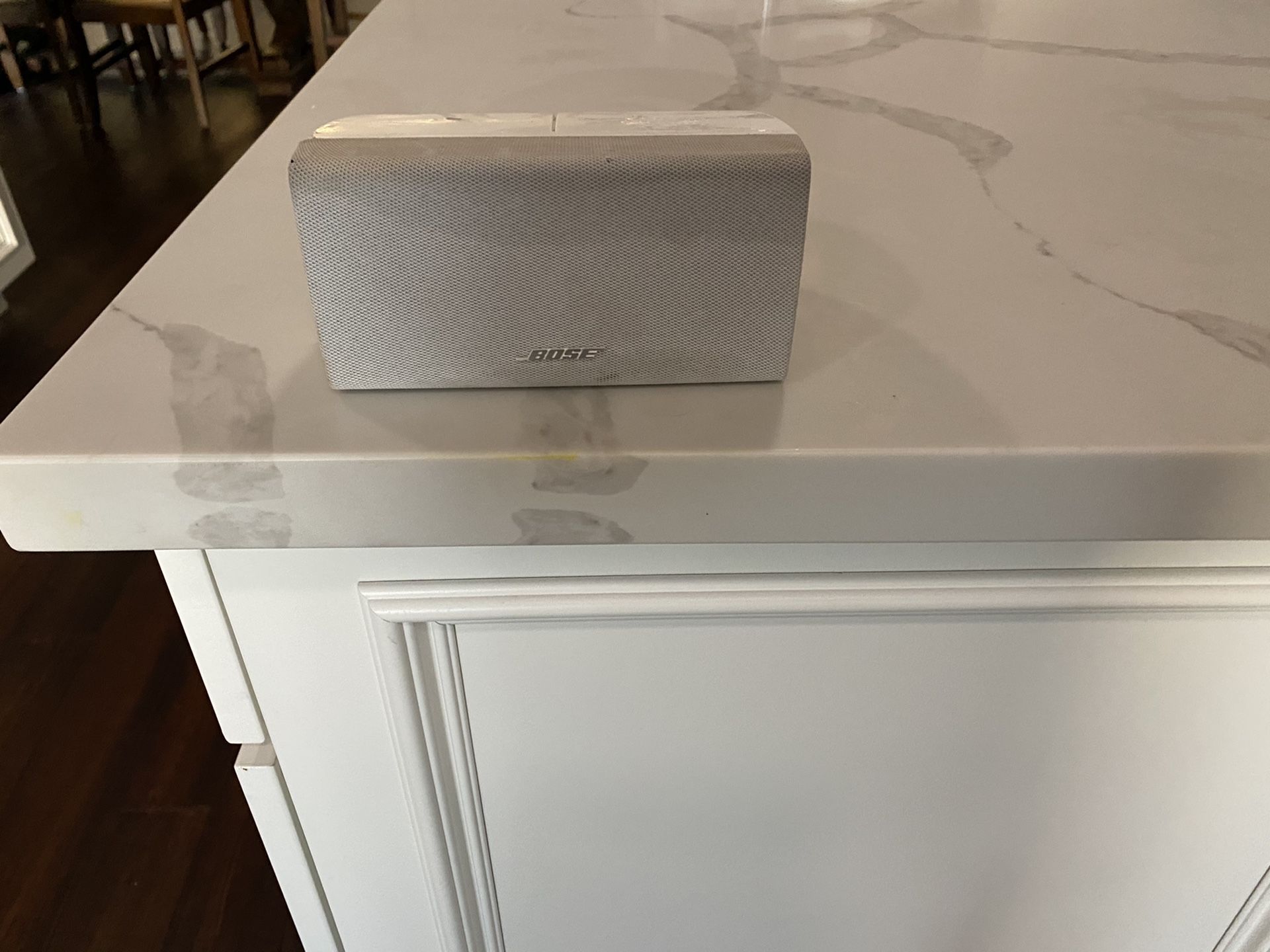 *** BOSE Center channel speaker