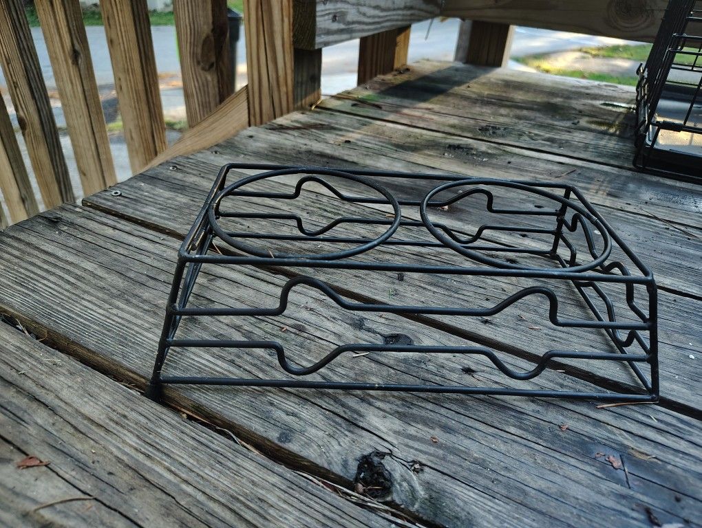 Dog Bowl Holder 
