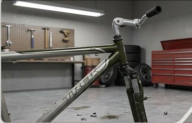 Trek 7100 Aluminum Bicycle Frame (With Fork, Stem, & Crankset)