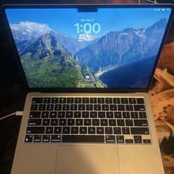 MacBook Air 13 In Display 16 GB