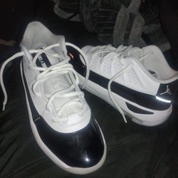 Jordan Max Aura 7 W/Summitt. W/Black