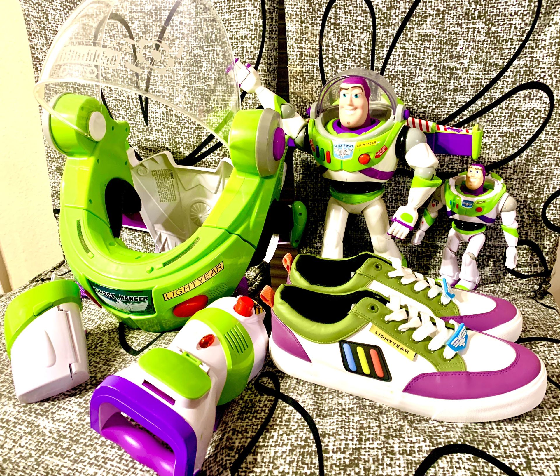 BUZZ ๐ LIGHTYEAR COSTPLAY-COSTUME/toys ( SHOES ๐ BRAND NEW)(great SHAPE & CONDITION:10/10)
