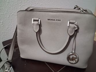 Micheal Kors _Guesse Handbag