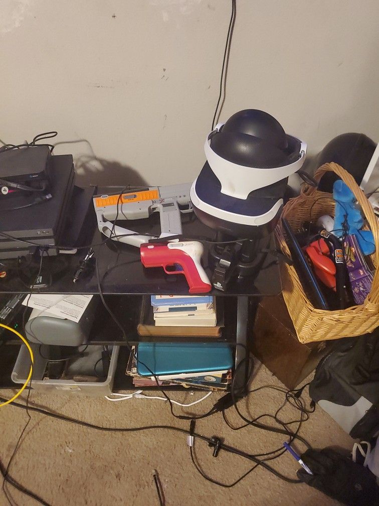 Playstation 4 VR System With 4 Games