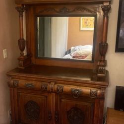 Carved Mahogany Wood Mirrored Cabinet Vintage - Free Delivery In great condition.  Missing one handle but is very easy to change or replace.