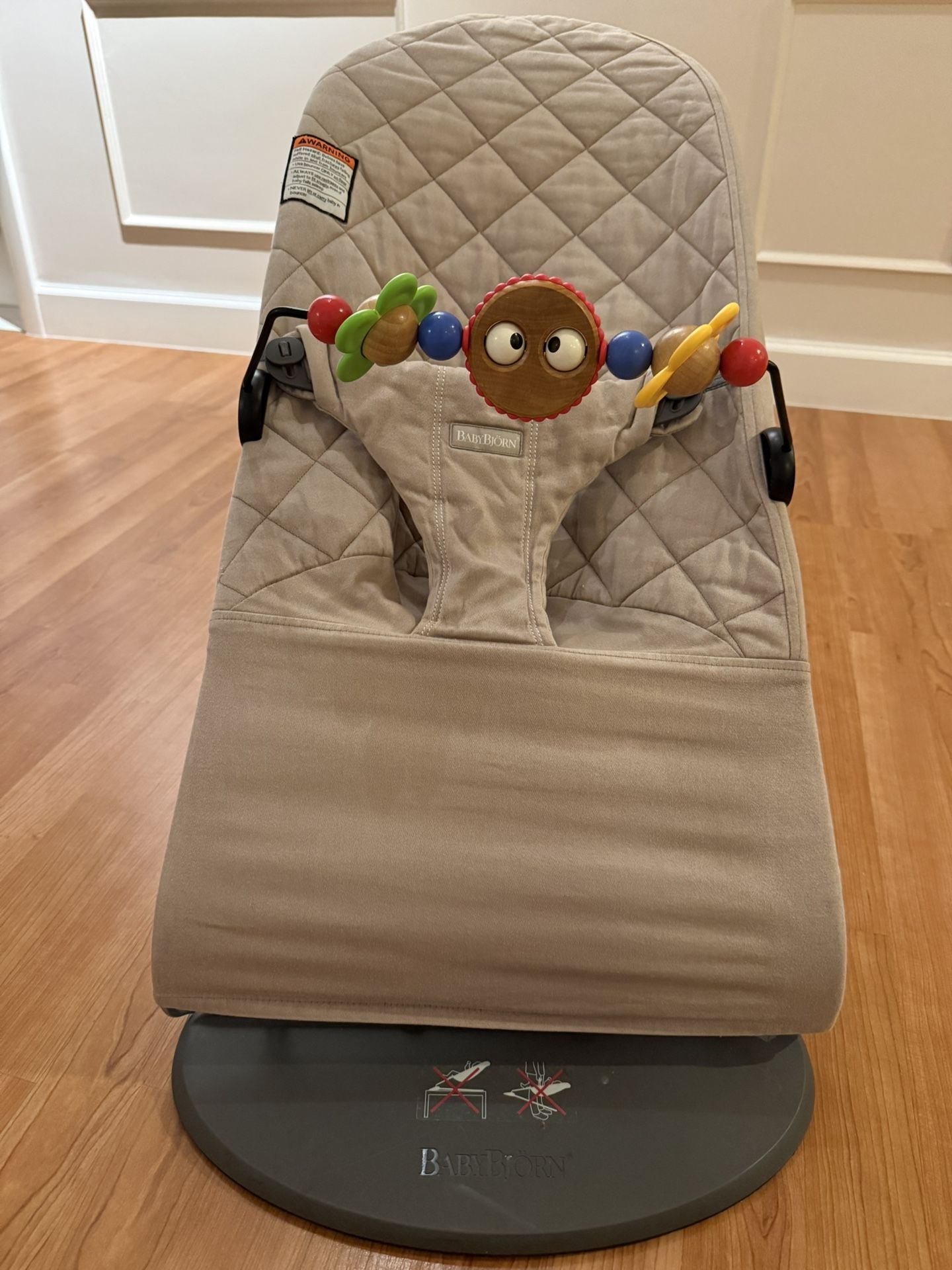 BabyBjorn Bouncer With Toy Bar (with box)